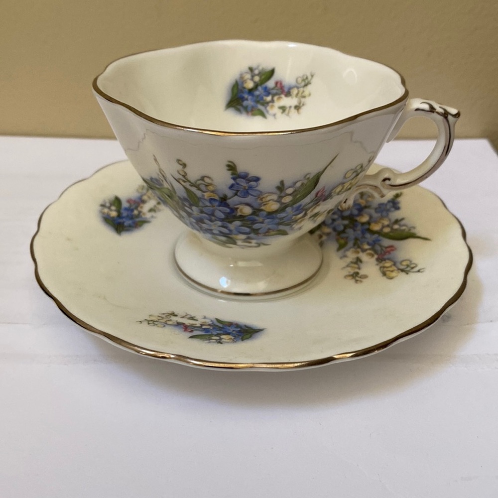 Oakley Demitasse cup& saucer set